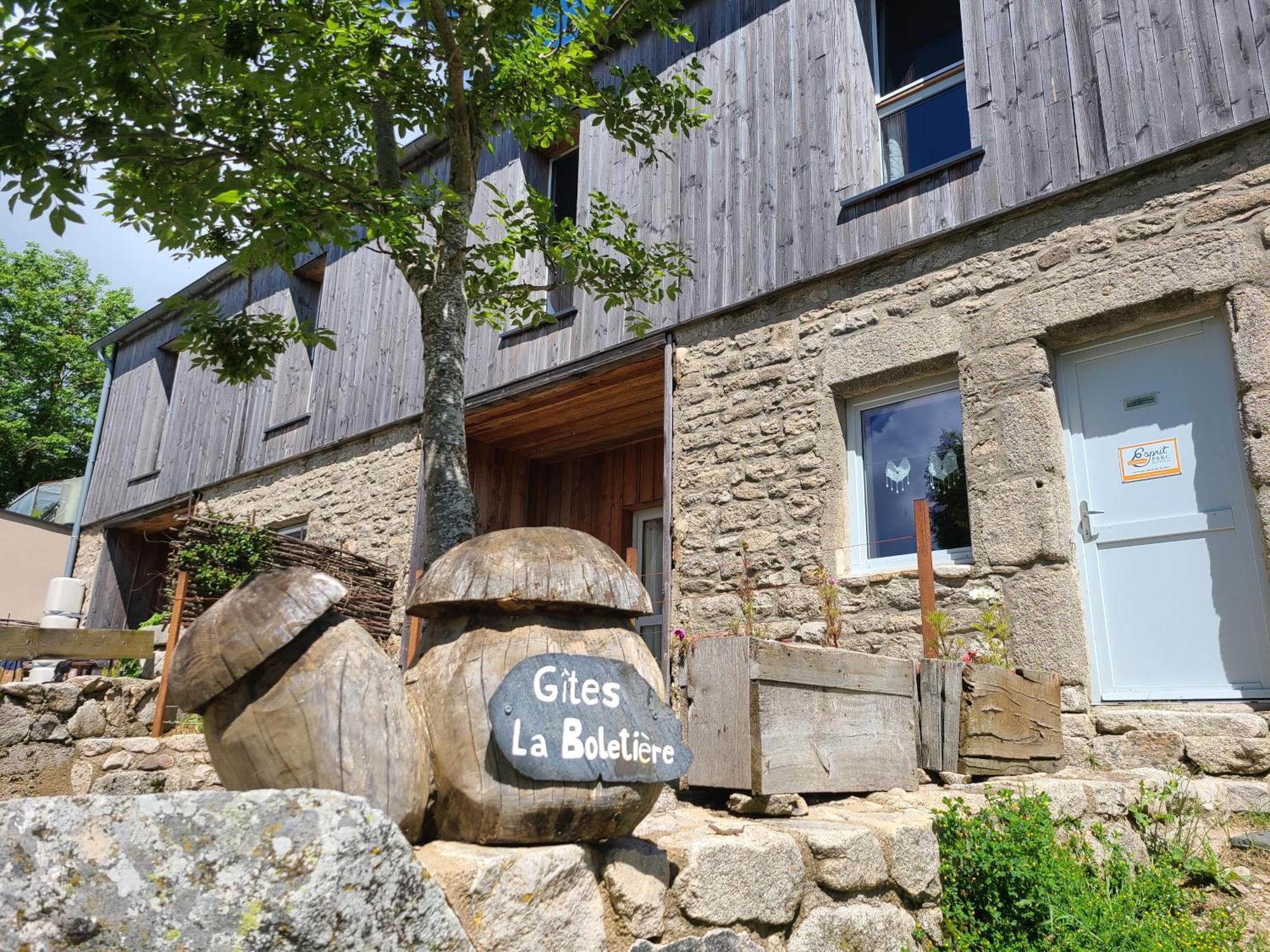 Gites La Boletiere Saint-Étienne-du-Valdonnez Екстериор снимка