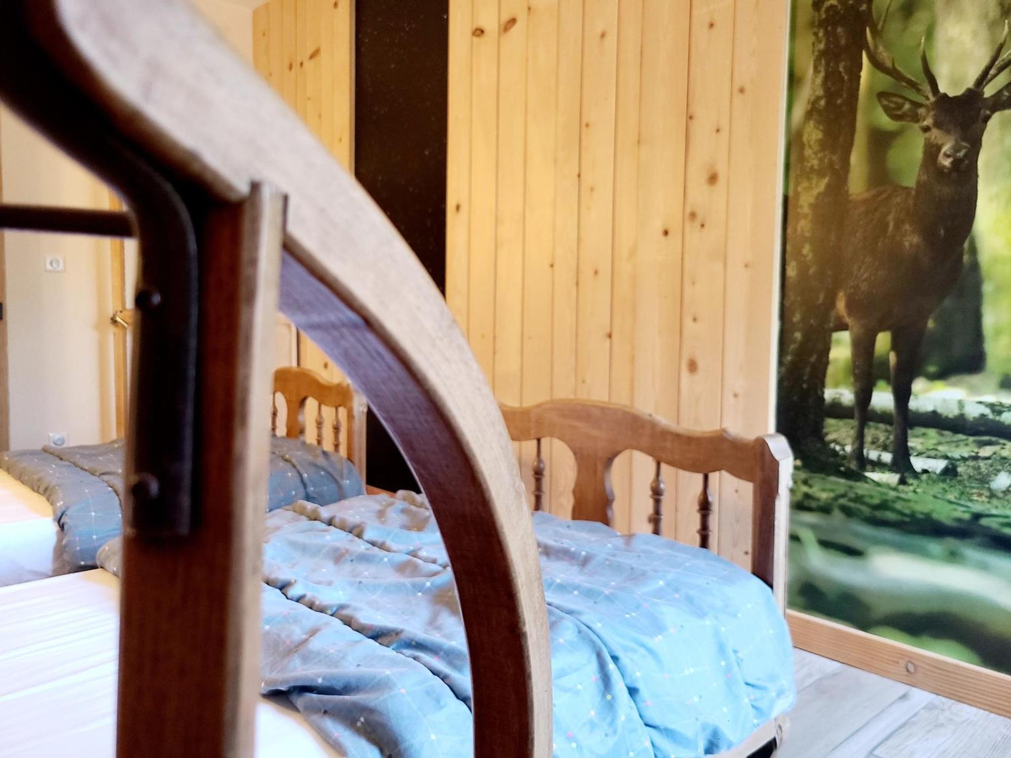 Gites La Boletiere Saint-Étienne-du-Valdonnez Стая снимка