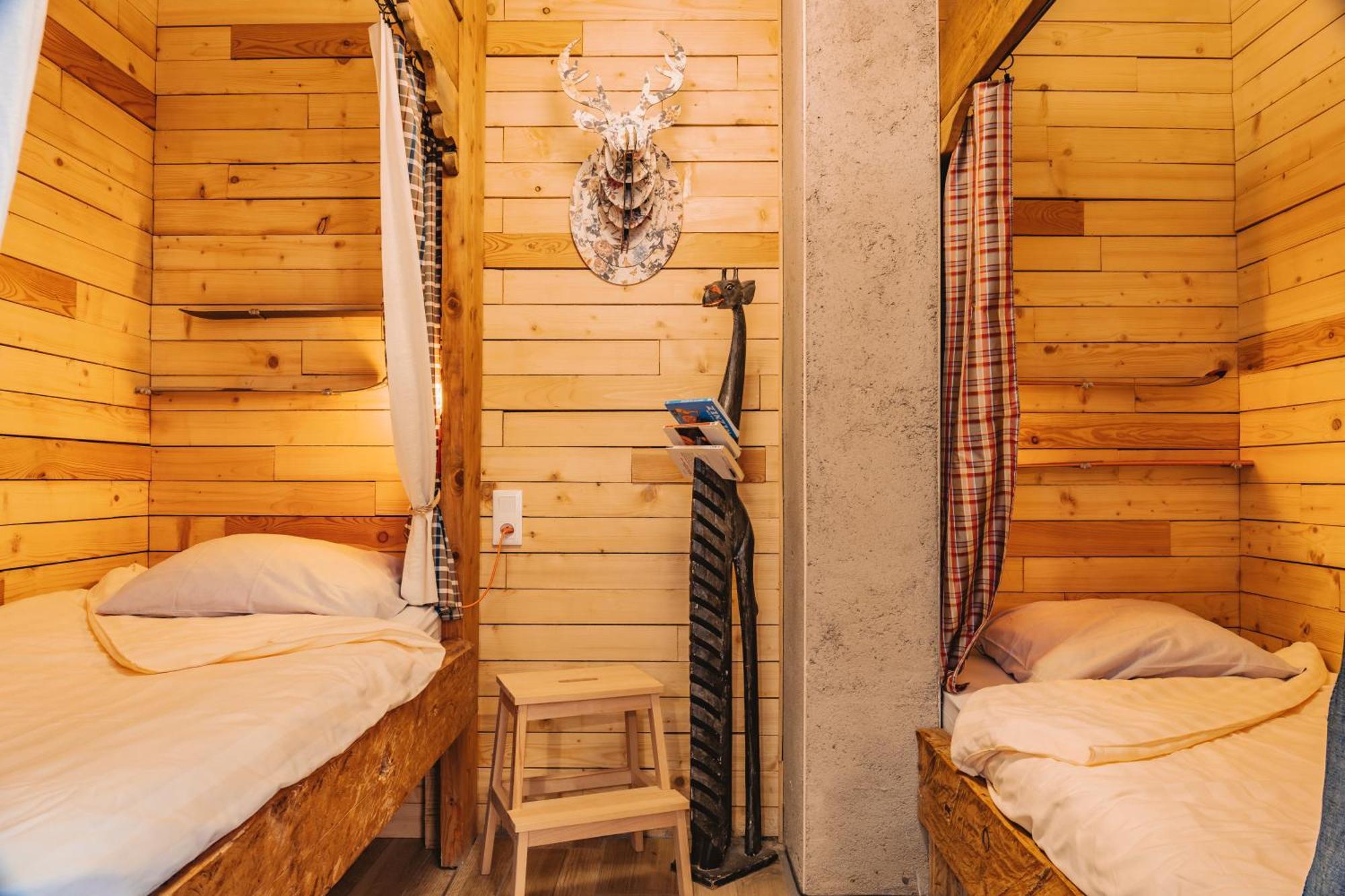 Gites La Boletiere Saint-Étienne-du-Valdonnez Екстериор снимка